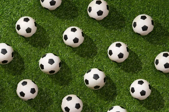 用户在手机上使用 爱游戏体育 应用